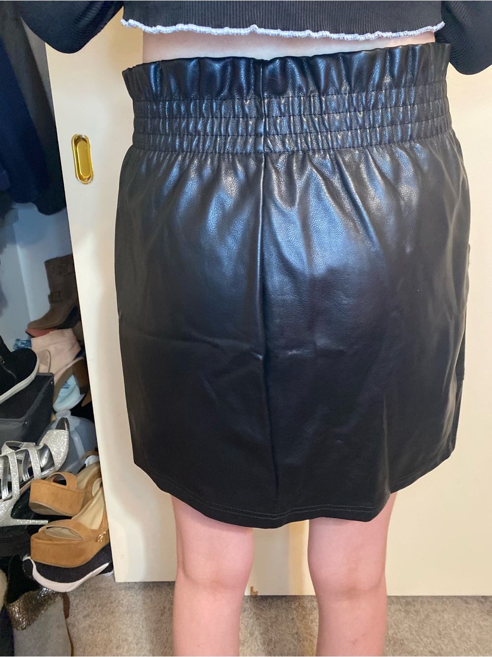 Black Faux Leather Mini Skirt with Front Pockets size small - Picture 7 of 11
